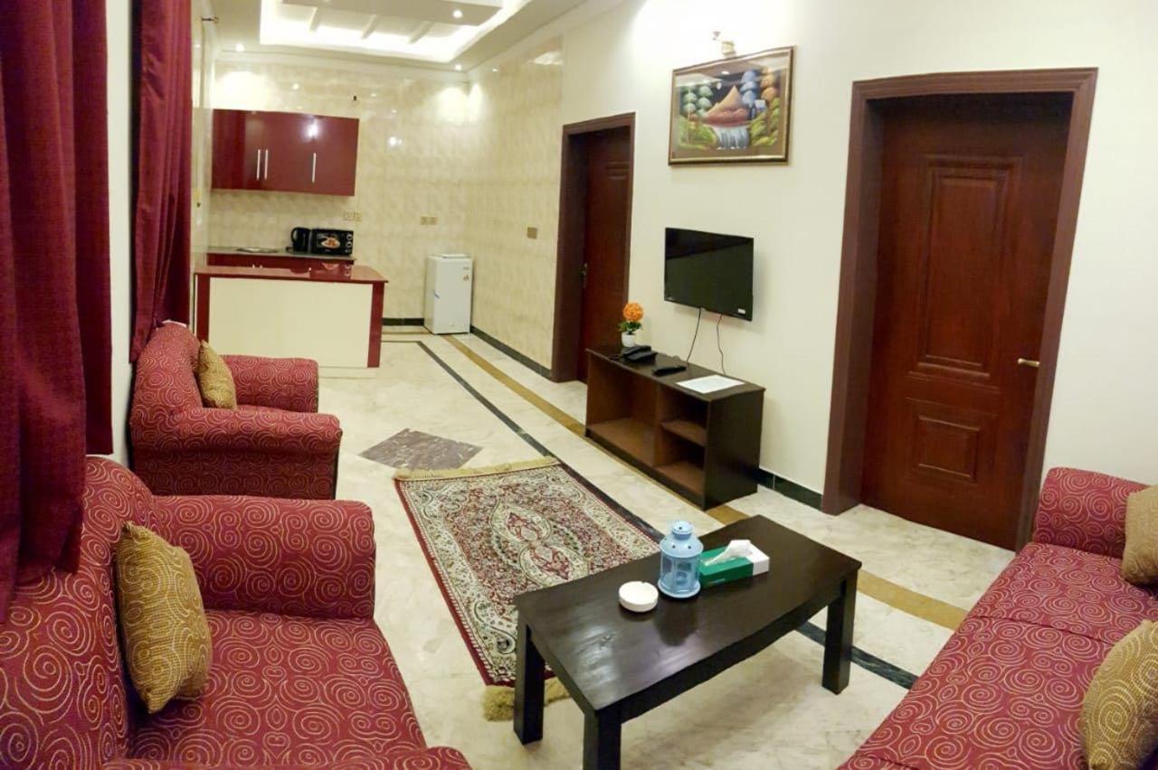 Triple One Hotel Suites Abbotábád Kültér fotó