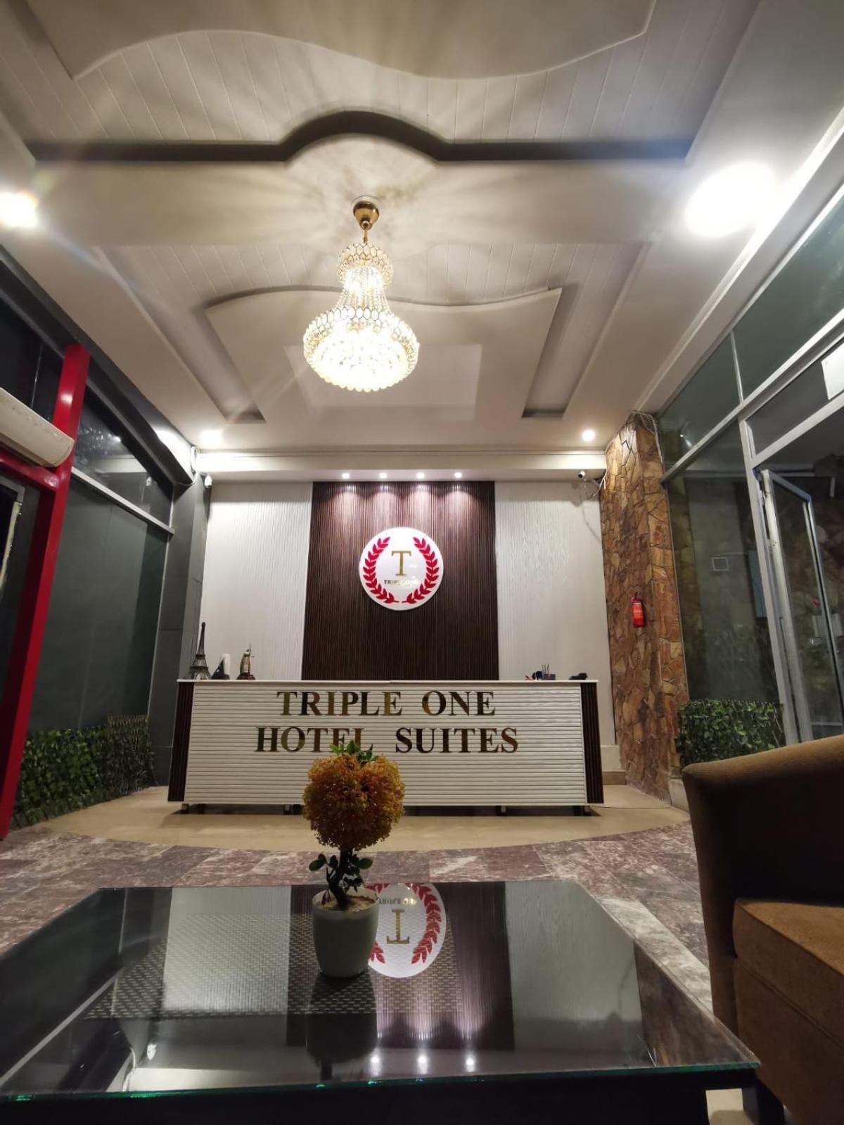 Triple One Hotel Suites Abbotábád Kültér fotó