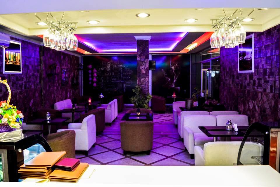 Triple One Hotel Suites Abbotábád Kültér fotó