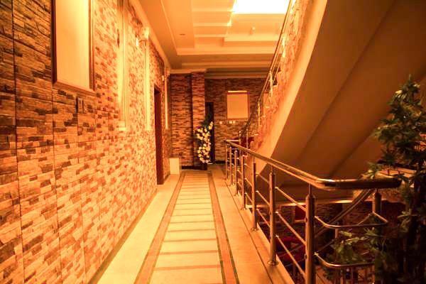 Triple One Hotel Suites Abbotábád Kültér fotó